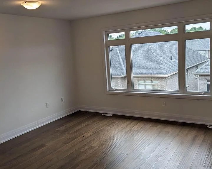 180 Franklin Trl #UPPER — Photo 10