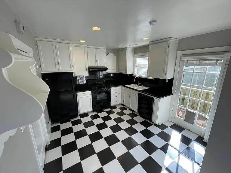 1080 Santa Ynez Way — Photo 8