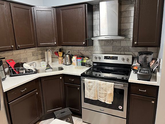 2nd image of 746 Prescott Dr APT 205