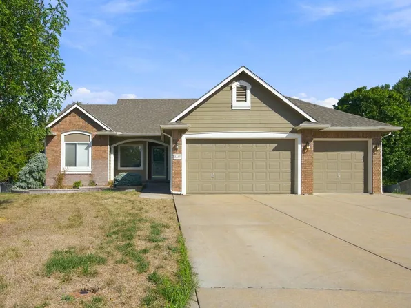 2213 E Myrtlewood Ct, Derby, KS 67037