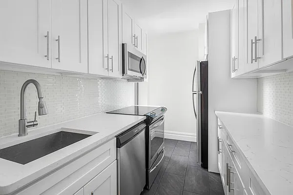Rented by Poljan Properties Inc. | media 25