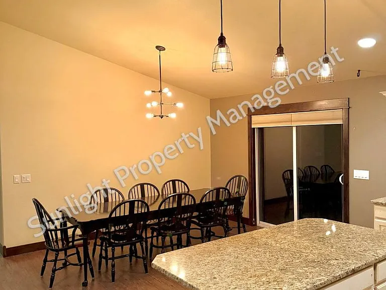 5281 River Rd — Photo 4