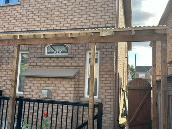 5147 Oscar Peterson Blvd, Mississauga, ON L5M 7W4