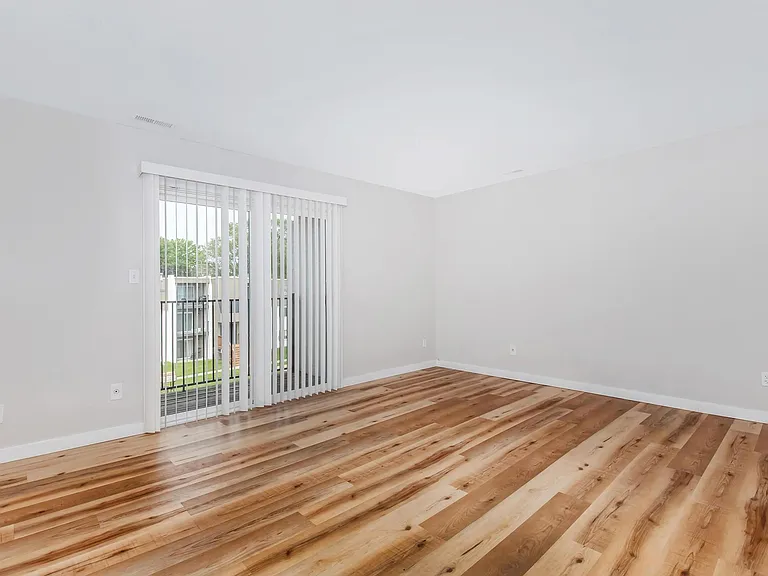 Finn Apartments — Photo 14
