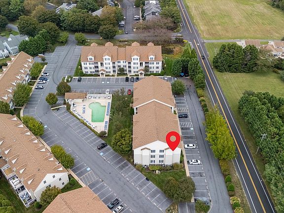4th image of 4302 Sand Piper Dr