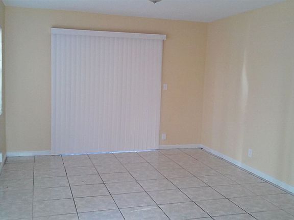 3rd image of 1071 NW 25th Ave