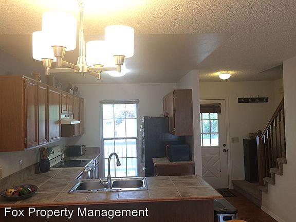 4th image of 596 W Owl Dr