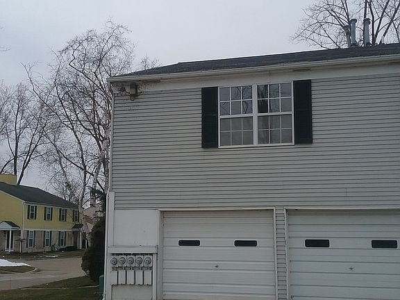 3rd image of 24757 Meadow Ln