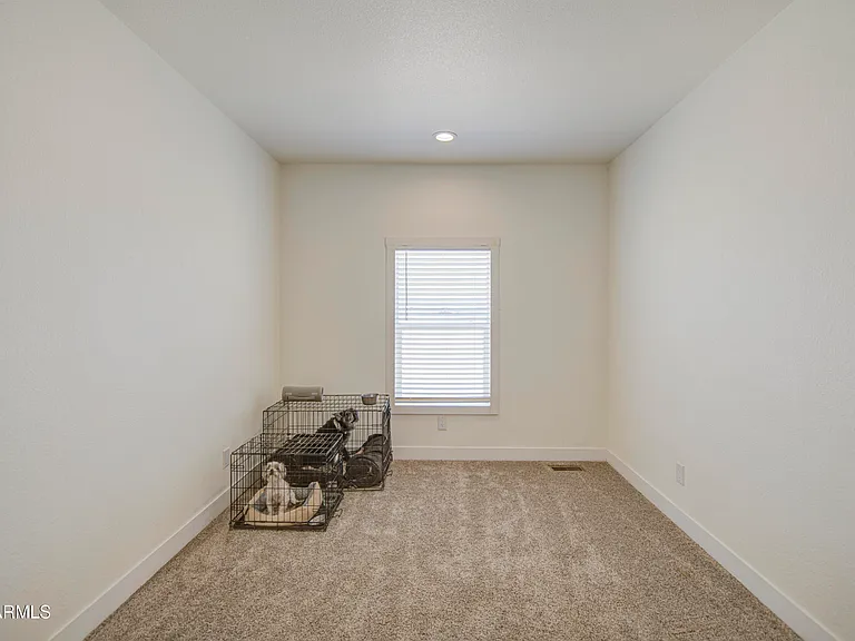 4057 N Solar St — Photo 37