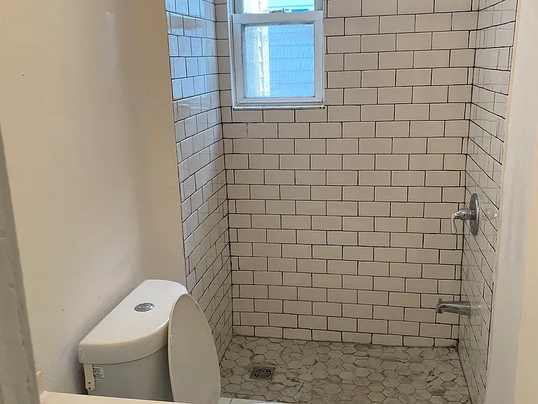 121 Highland Ave #1 — Photo 8
