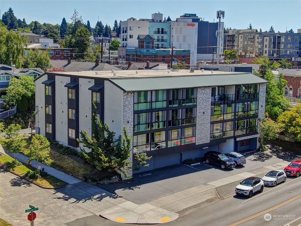 1st image of 7320 E Green Lake Drive N #303