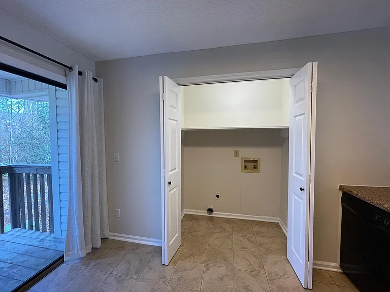 212 Davidson St — Photo 12