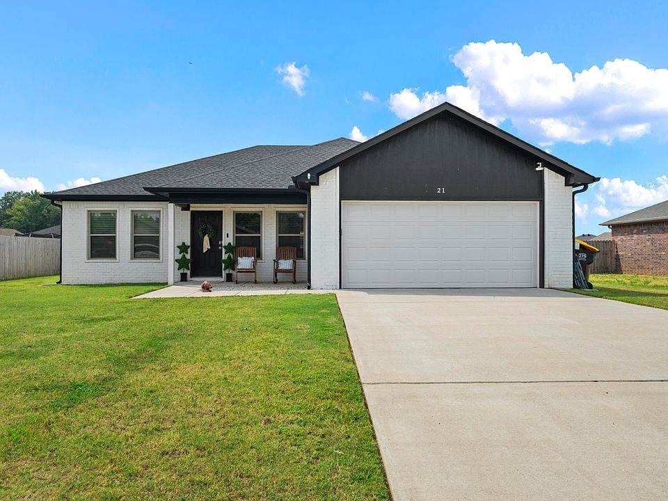 1st image of 21 Winchester Dr