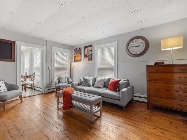 792 Grove St, Manchester, NH