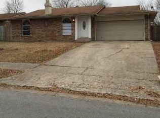 1923 W Pittsburg Pl, Broken Arrow, OK 74012