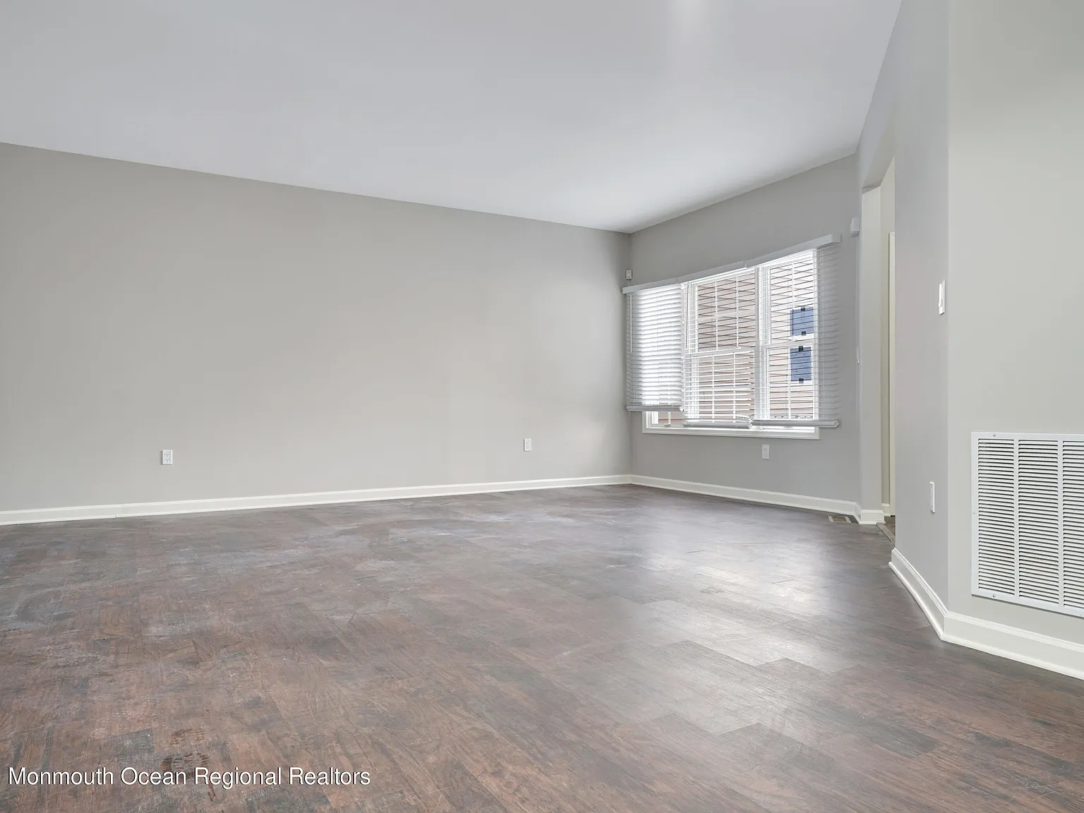 3 bed, 2.5 bath, $4,400 — Photo 3