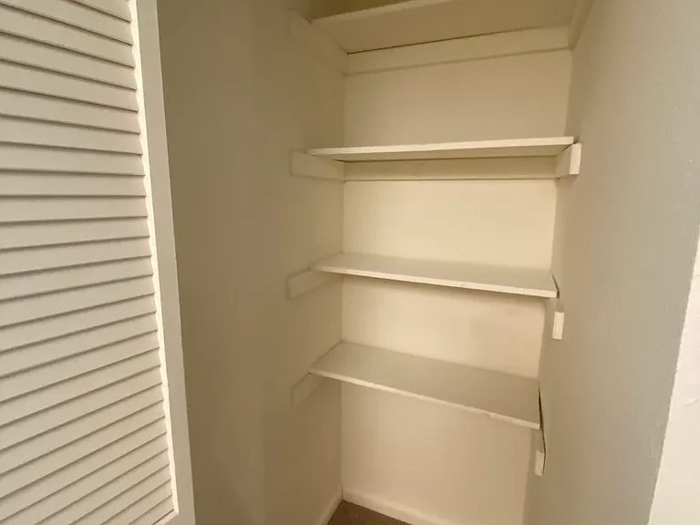 Princeton Circle West Apartments — Photo 104