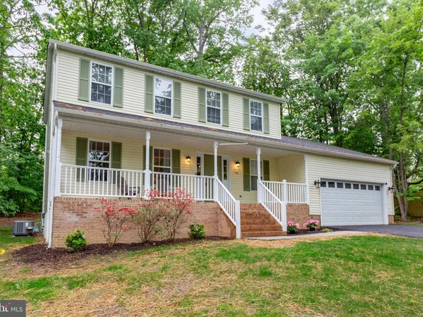 1716 Raines Dr, Fredericksburg, VA 22401