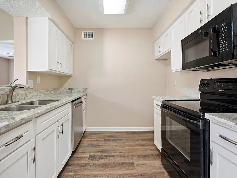 18800 Egret Bay Blvd #306 — Photo 6