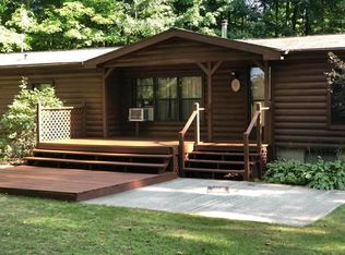 8833 Finnegan Rd, Johannesburg, MI 49751