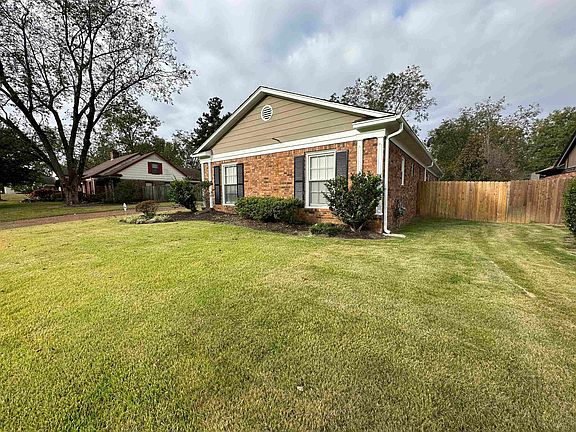 3rd image of 1455 Tuscany Way