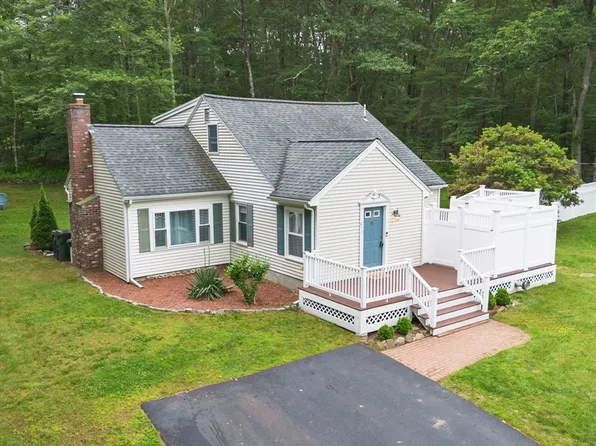 649 Robin Hill St, Marlborough, MA 01752