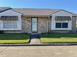 1004 Sunmeadow Dr, Beaumont, TX 77706