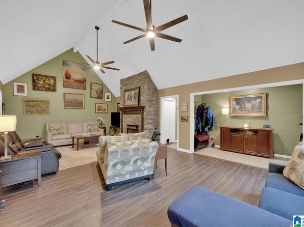 8201 Hopewell Rd, Bessemer, AL 35022