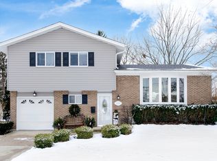 760 N Williams Dr, Palatine, IL 60074