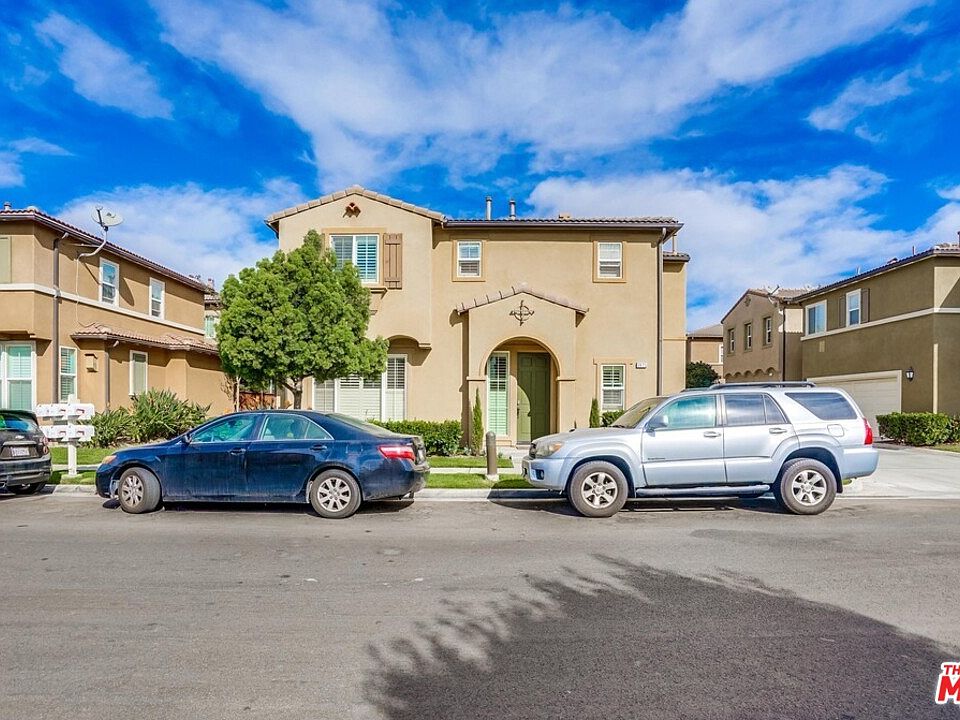 1st image of 3625 W Medici Ln