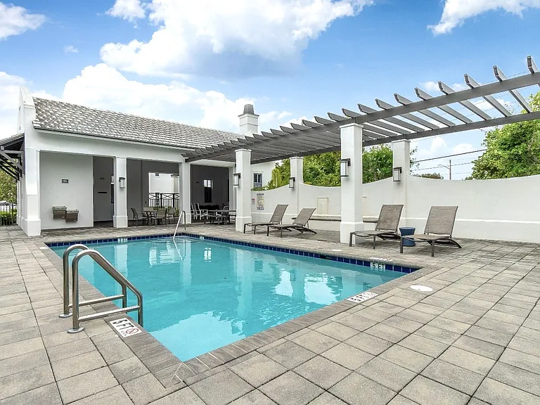 918 Saint George Blvd — Photo 12