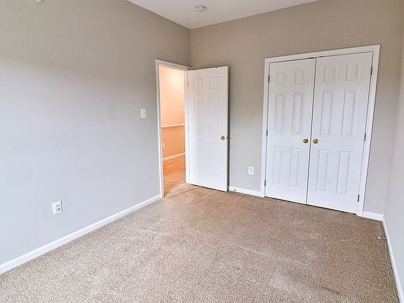 5th image of 507 Falcon Park Ln #1