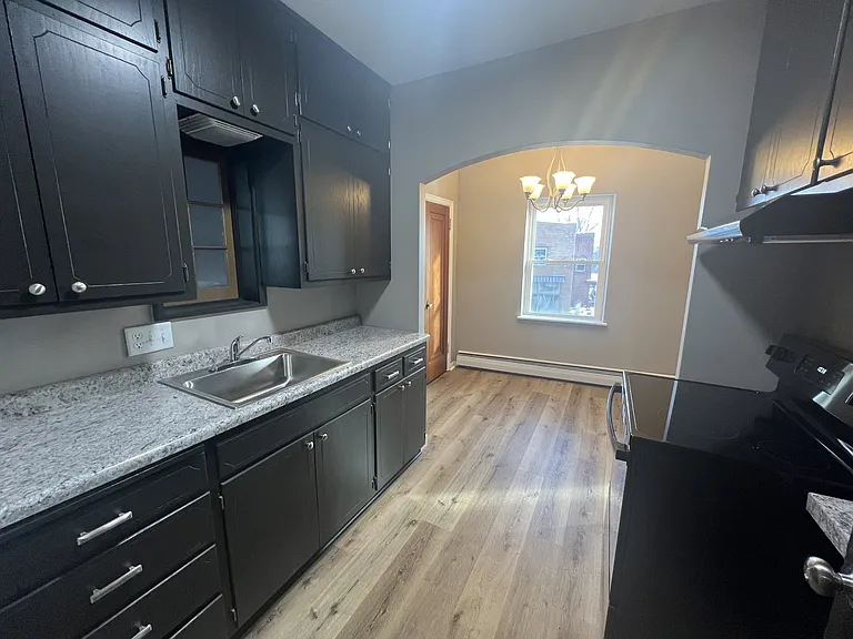 74 Birch Ave S — Photo 4
