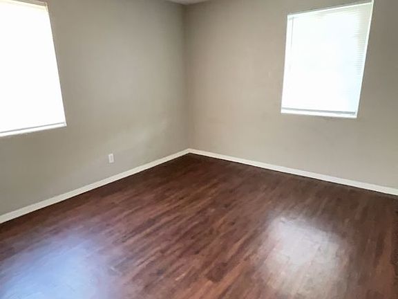 4th image of 1322 W Rupe Ave