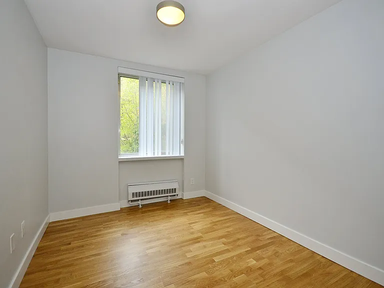 501 Kingston Rd — Photo 7
