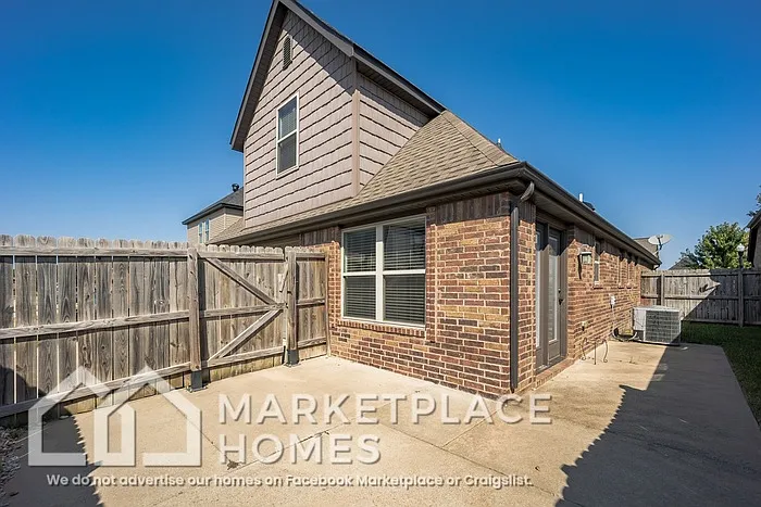 3211 Stonepoint Ave — Photo 28