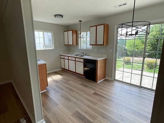 Kitchen and eat-in area