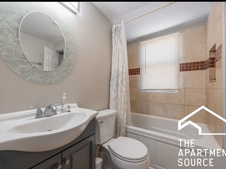 4325 N Lawndale Ave — Photo 10