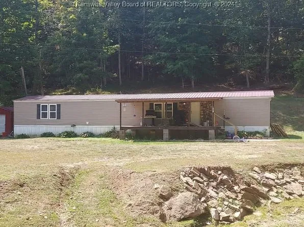 387 Young Hollow Rd, Kenna, WV 25248