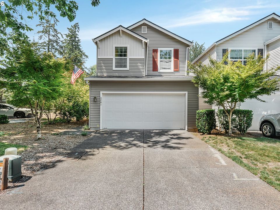 1st image of 3201 SE Robin Cir