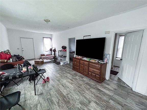 2nd image of 26 Hertel St