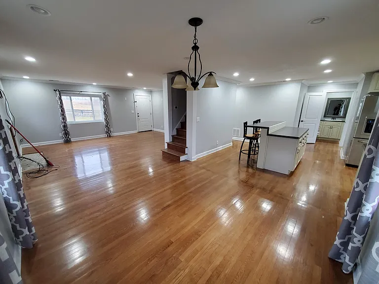 1st floor dining area