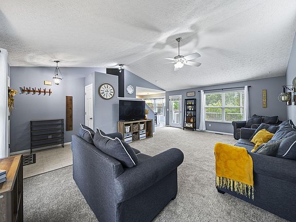 5th image of 9053 Longstone Dr