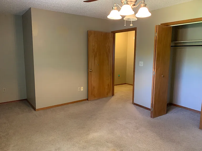 460 N Garrett St #A — Photo 12