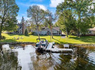 N8016 Island View Ln, Crivitz, WI 54114