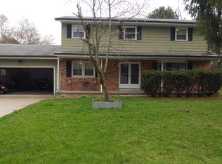 395 Robert Dr, Sun Prairie, WI 53590