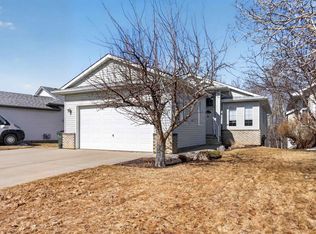 25 Donnely Ter, Strathcona County, AB T8H 2B3