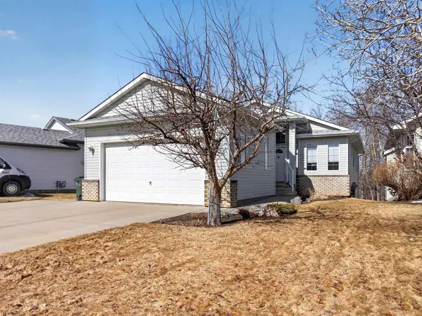 25 Donnely Ter, Strathcona County, AB T8H 2B3