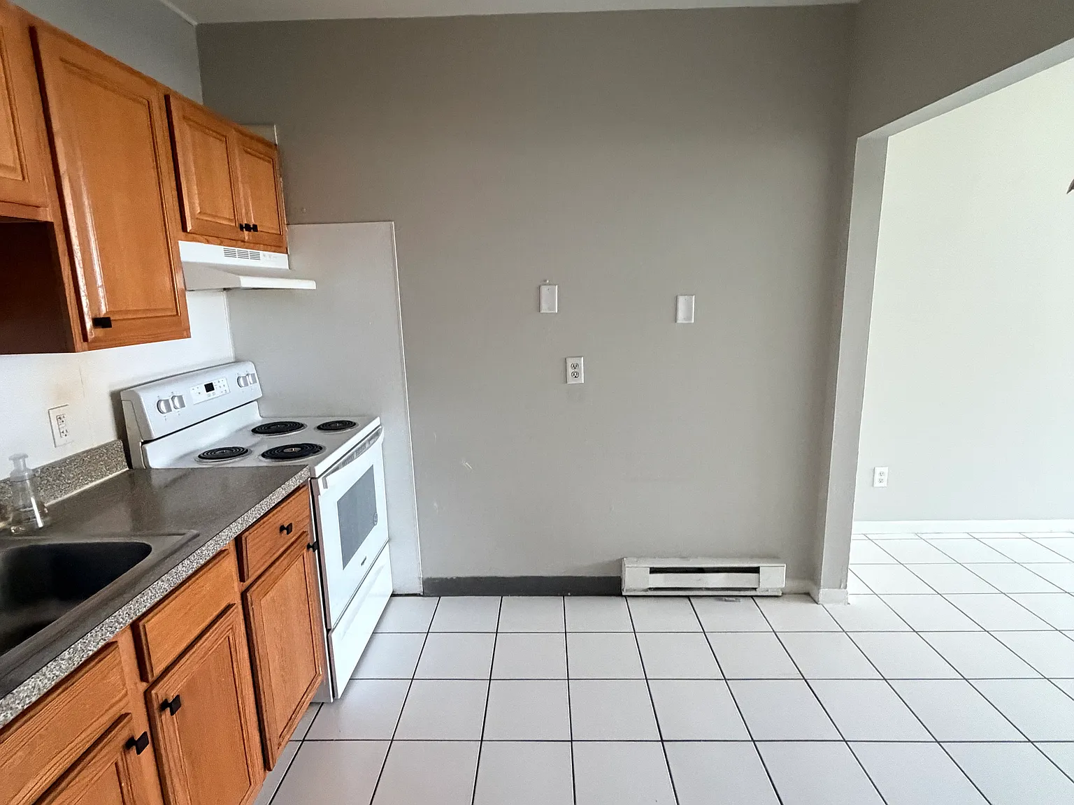 2 bed, $1,650 — Photo 3