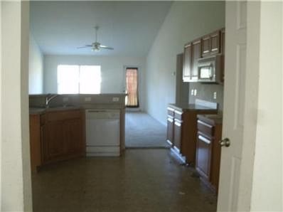 5th image of 4138 SW Batavia St